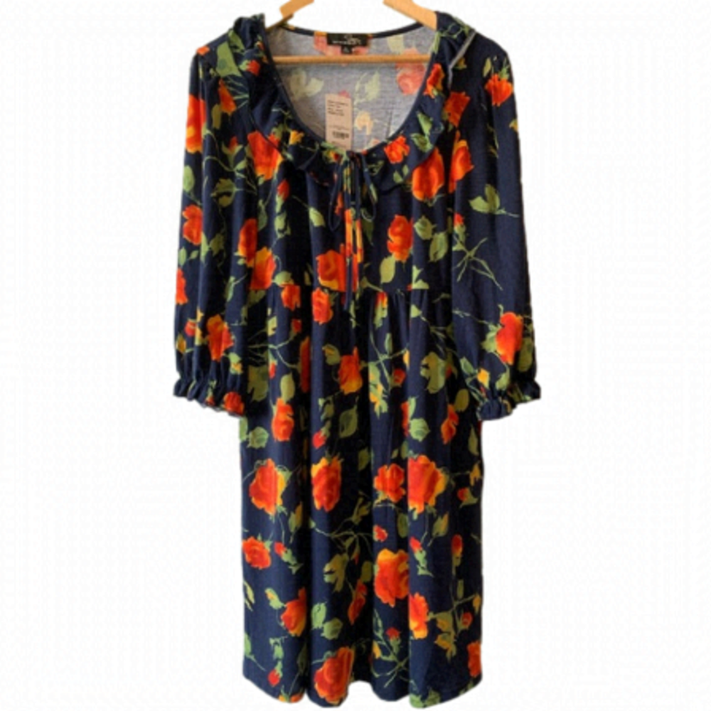 NWT Suzanne Betro Floral Dress size small